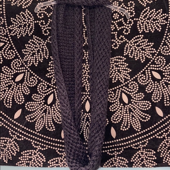 Accessories - Women’s knit infinity scarf